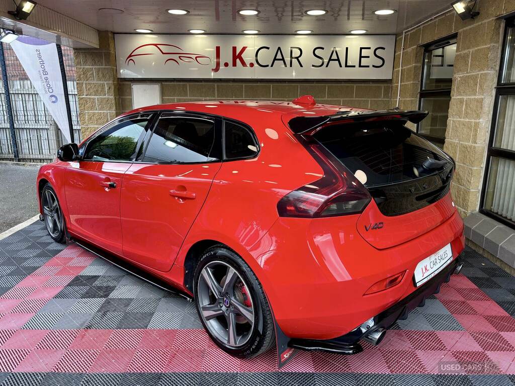 Volvo V40 D2 R Design Red #5
