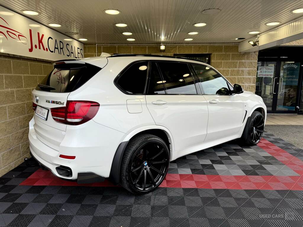 BMW X5 Xdrive M50d 7 Seat White #2