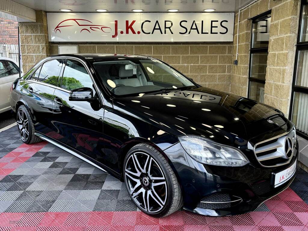 Mercedes-Benz E Class E350 Bluetec Amg Sport 7G-tronic Black