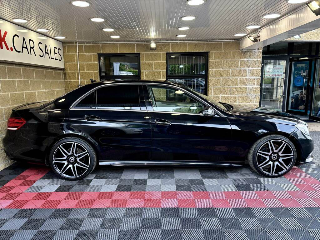 Mercedes-Benz E Class E350 Bluetec Amg Sport 7G-tronic Black #3