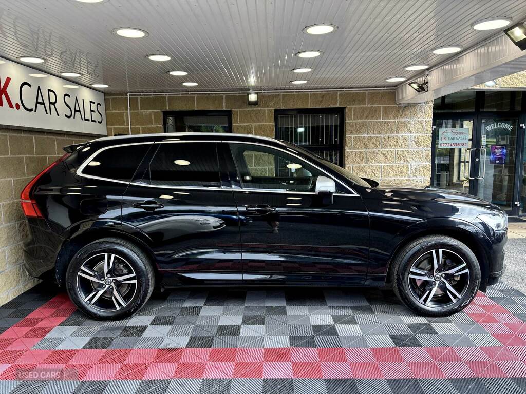 Volvo XC60 2.0 D4 R Design Awd Geartronic Black #2