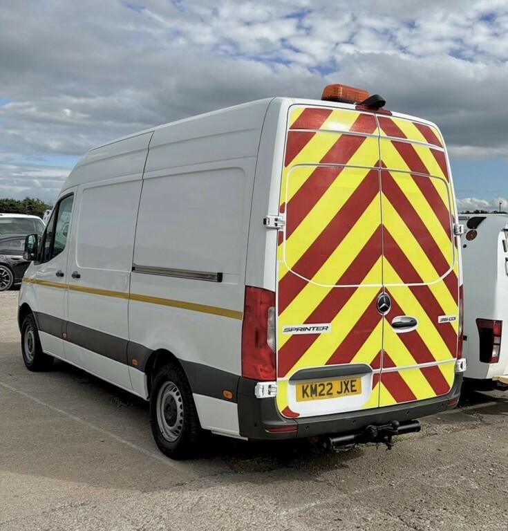 Mercedes-Benz Sprinter 2.0 315 Cdi Progressive L2 Mwb Utility Spec White #2