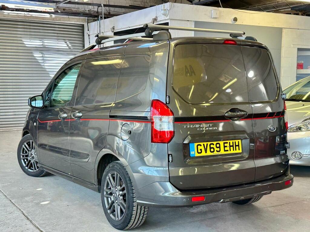 Ford Transit Courier Mpv White #30