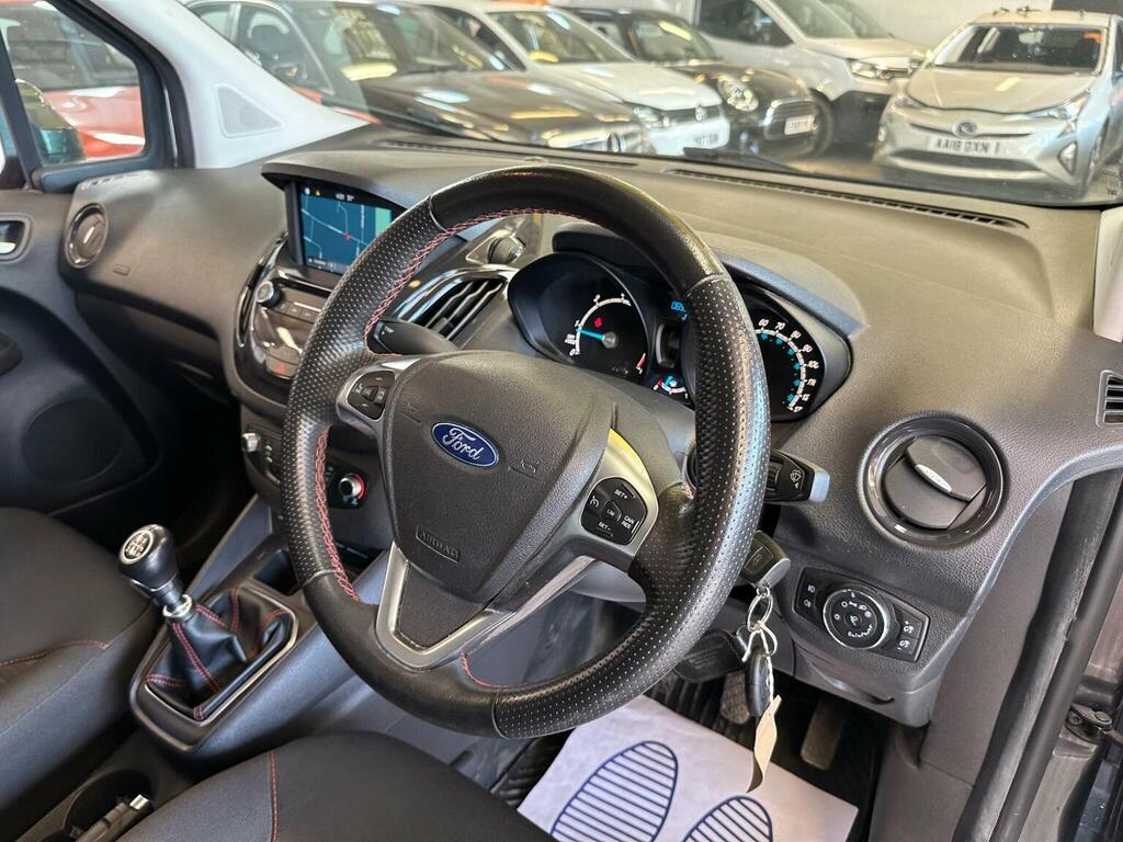Ford Transit Courier Mpv White #9