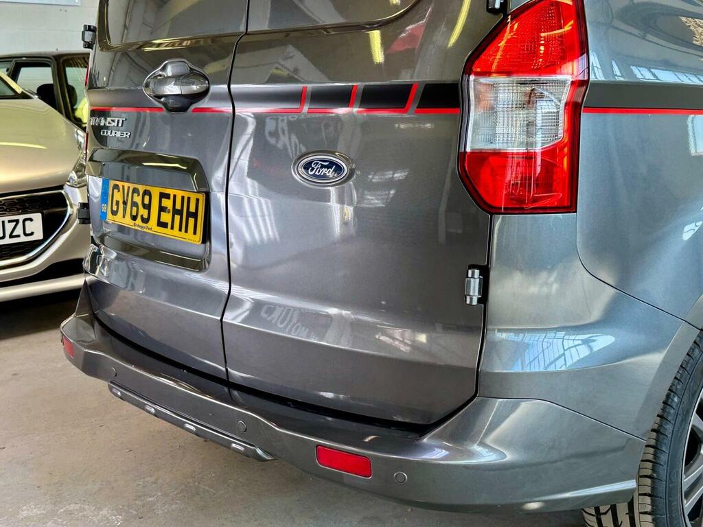Ford Transit Courier Mpv White #43