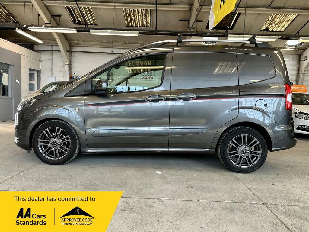 Ford Transit Courier Mpv White #8