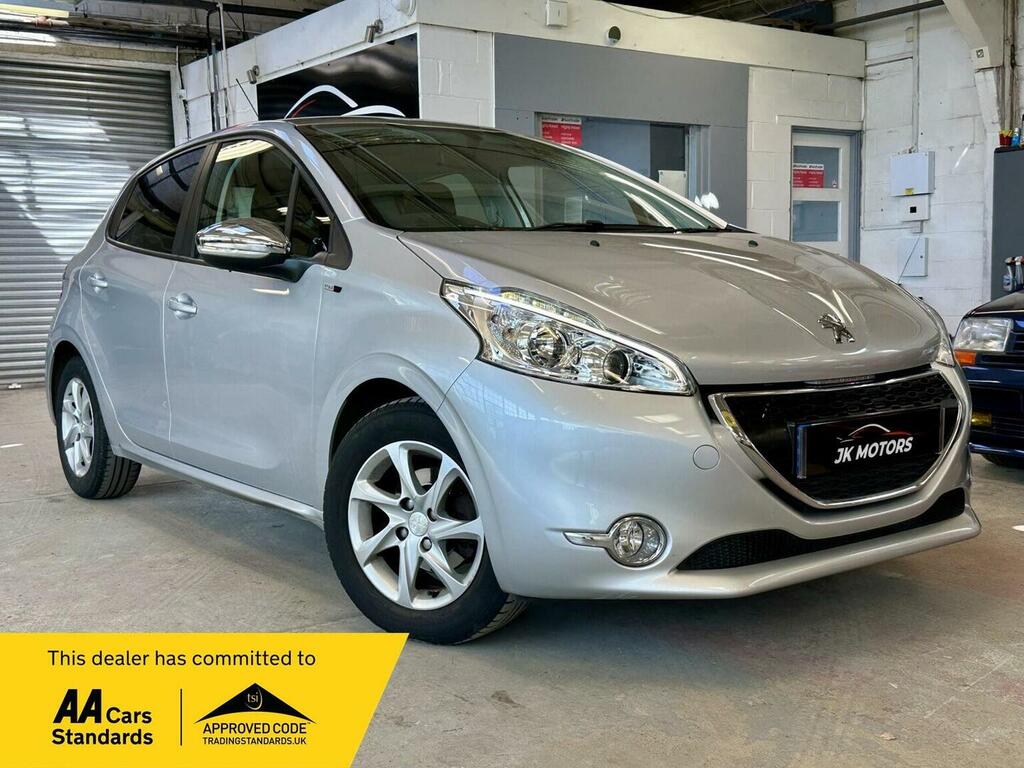 Peugeot 208 1.2 Vti Puretech Style Euro 6 Silver #2