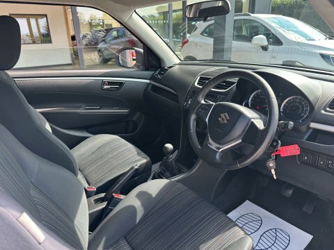Suzuki Swift 1.2 Swift Sz3 White #4