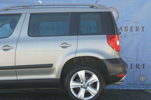 Skoda Yeti Tdi Se Suv Beige #3