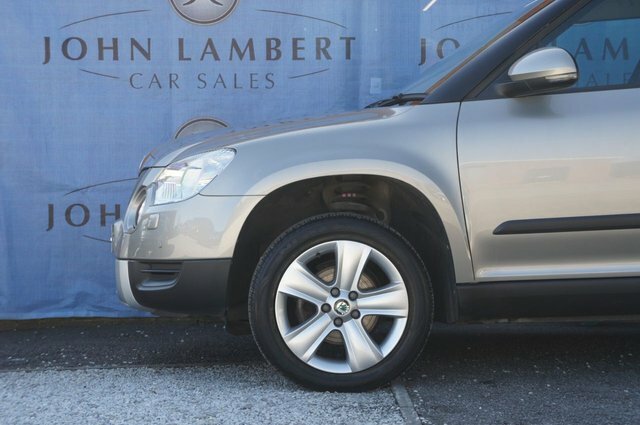 Skoda Yeti Tdi Se Suv Beige #4