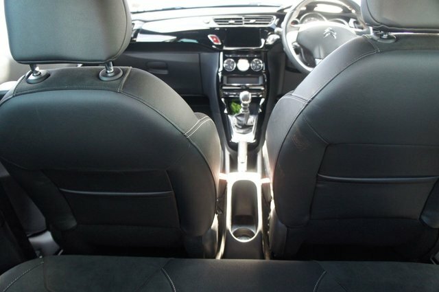DS DS 3 Puretech Performance Line Hatchback White #6