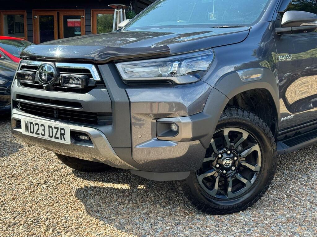 Toyota HILUX Pickup 2.8 D-4d Invincible X 4Wd Euro 6 Ss Grey #3
