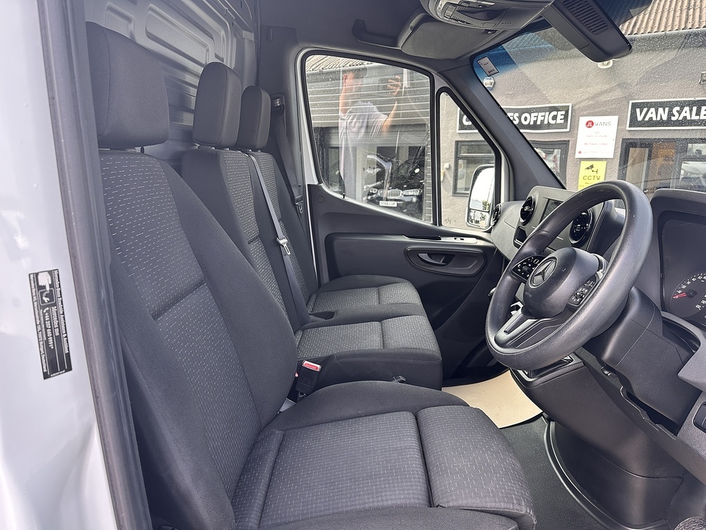 Mercedes-Benz Sprinter 315 Cdi Premium L2h2 Euro 6 150Ps Ac 2023 U2617 KW23OLE White #2