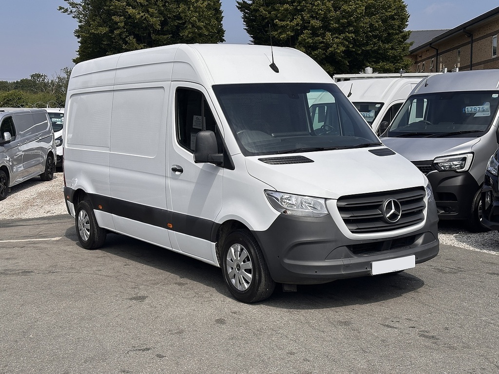 Mercedes-Benz Sprinter 315 Cdi Premium L2h2 Euro 6 150Ps Ac 2023 U2617 KW23OLE White #3