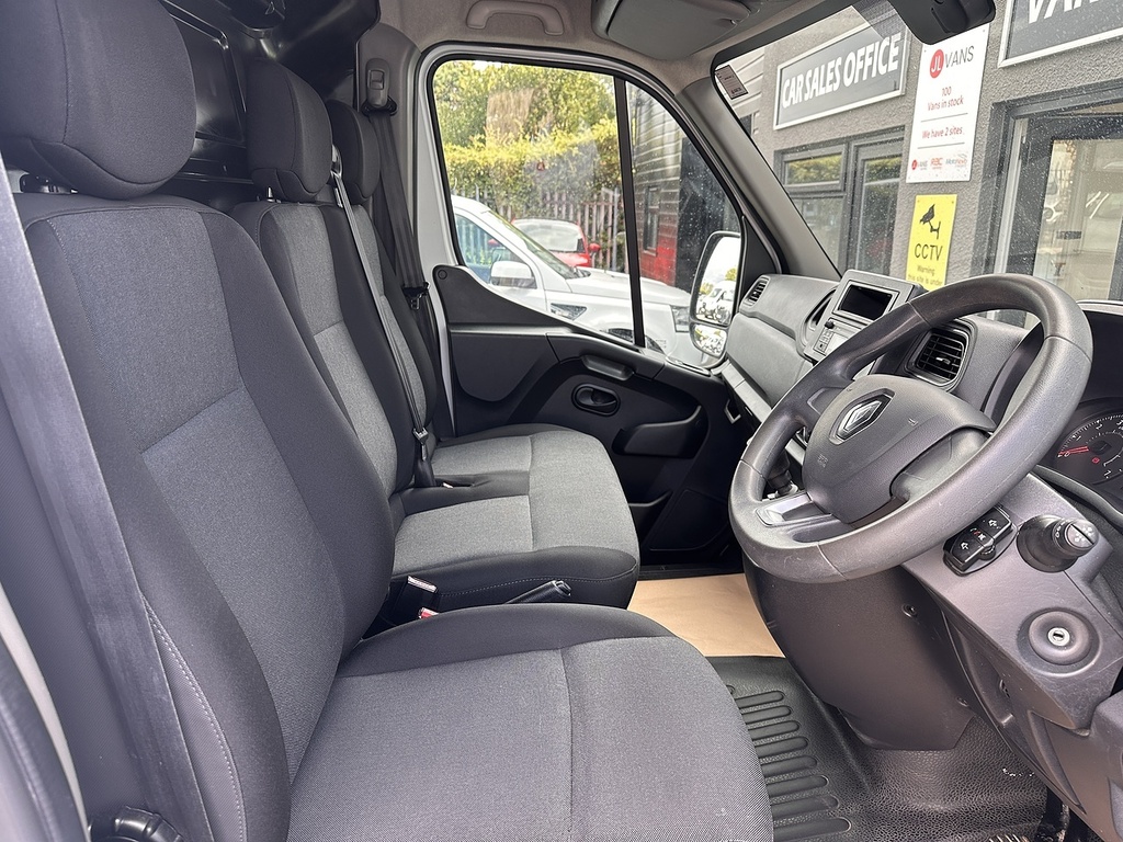 Renault Master Dci 33 Business L2h2 Euro 6 135Ps Ac 2021 U2642 RV71VDF White #2