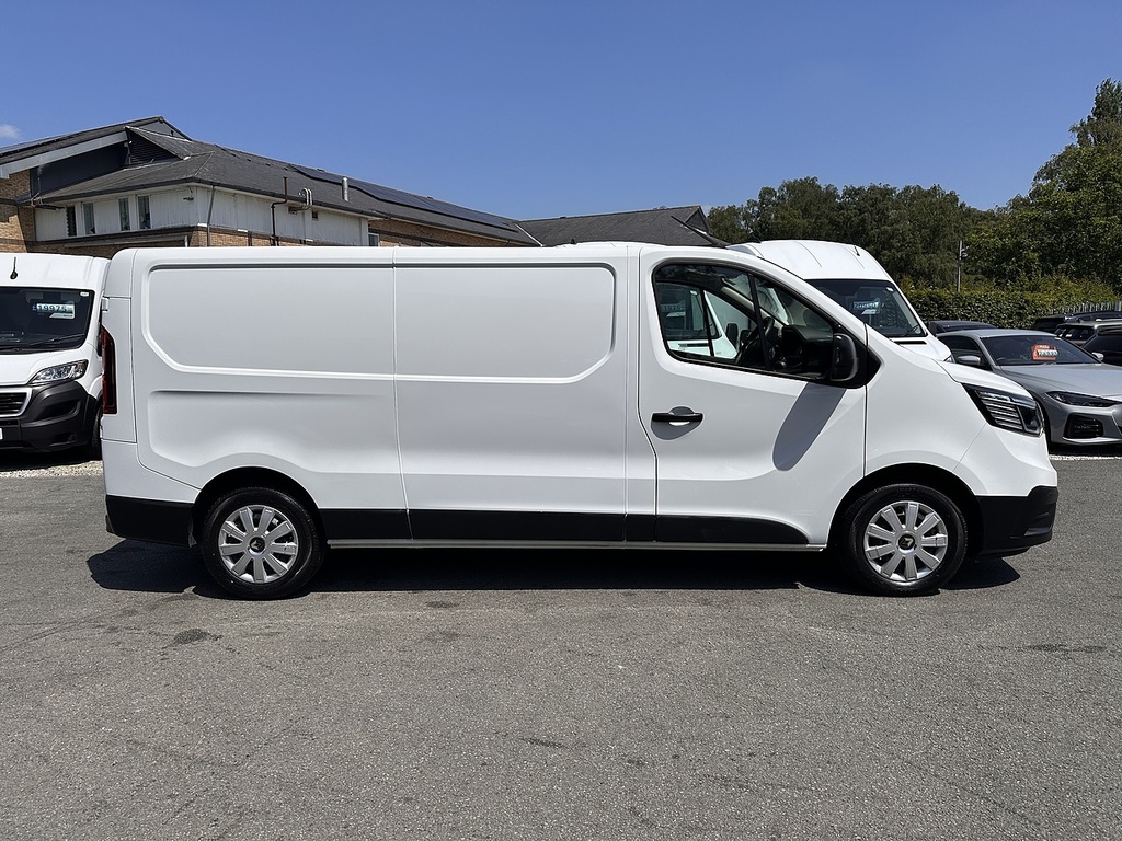 Renault Trafic Dci Blue Ll30 Advance L2h1 Euro 6 130Ps Ac 2023 U FD23TBU White #4
