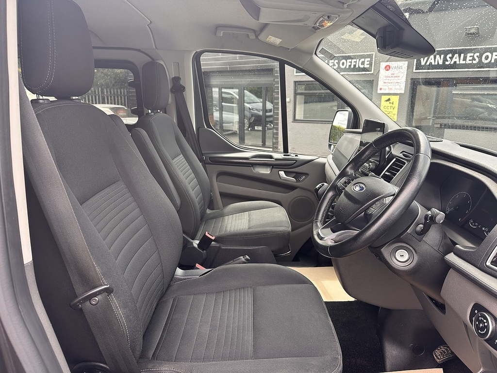 Ford Transit Custom 300 Ecoblue Limited L2 Crewcab Euro 6 130Ps 2021 HN21KLD #2