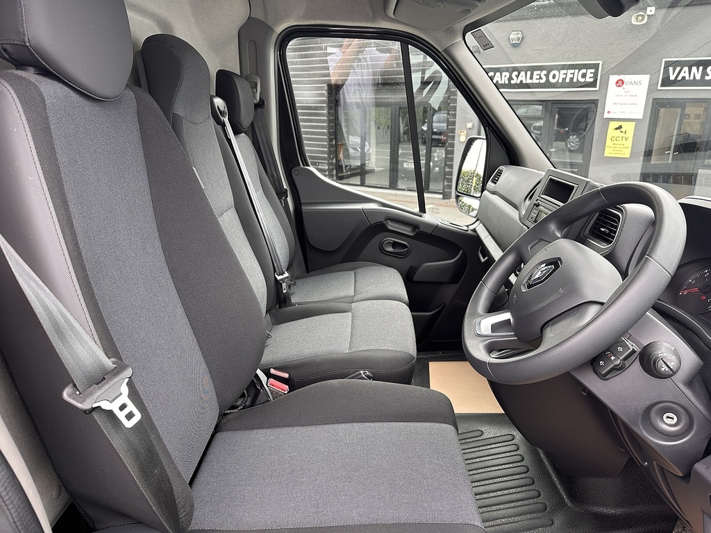 Renault Master Dci 35 Business L3h2 Euro 6 135Ps Ac 2023 U2807 YB72EWT Black #2