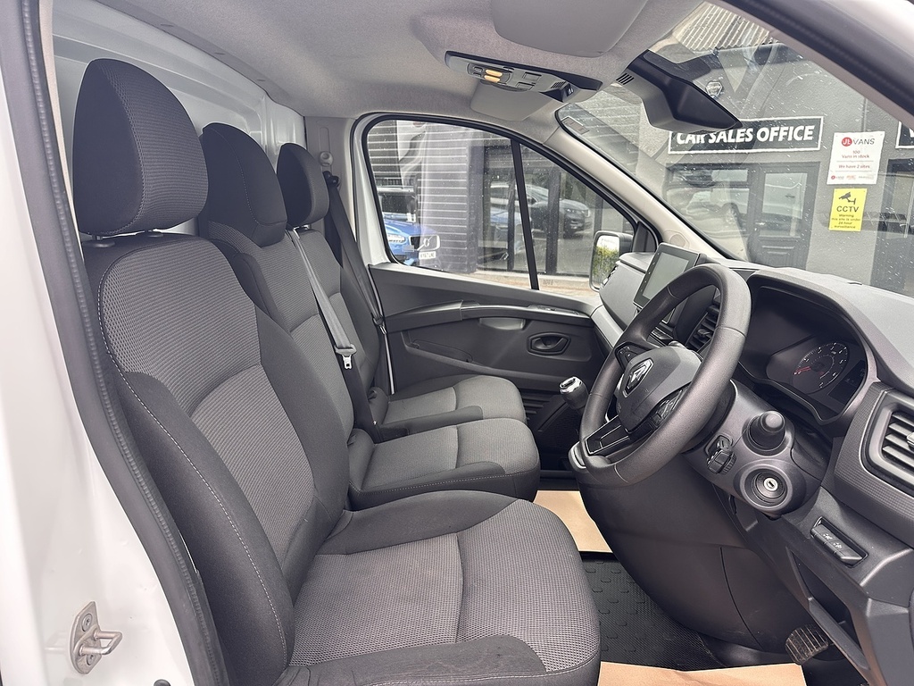 Renault Trafic Dci Blue Ll30 Advance L2h1 Euro 6 130Ps Ac 2023 U White #2