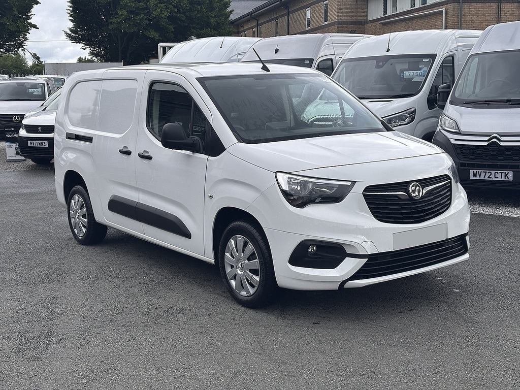 Vauxhall Combo Turbo D 2300 Sportive L2h1 Euro 6 2022 U2840 Ule YR22OFB White #3