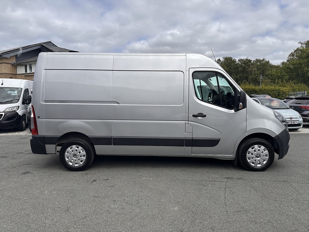 Vauxhall Movano Cdti 3500 Biturbo Edition L2h2 Euro 6 135Ps Ac 202 BF20WFX Silver #4