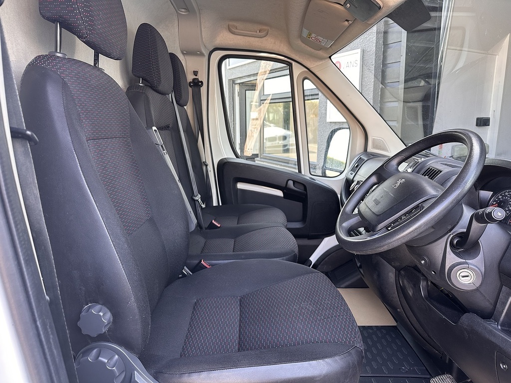 Peugeot Boxer Bluehdi 335 Professional Premium L2h2 Euro 6 140 White #2
