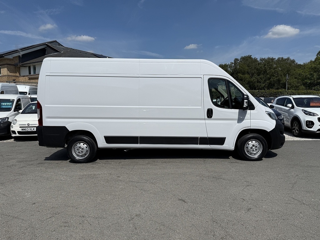 Peugeot Boxer Bluehdi 335 Professional Premium L3h2 Euro 6 140 White #4