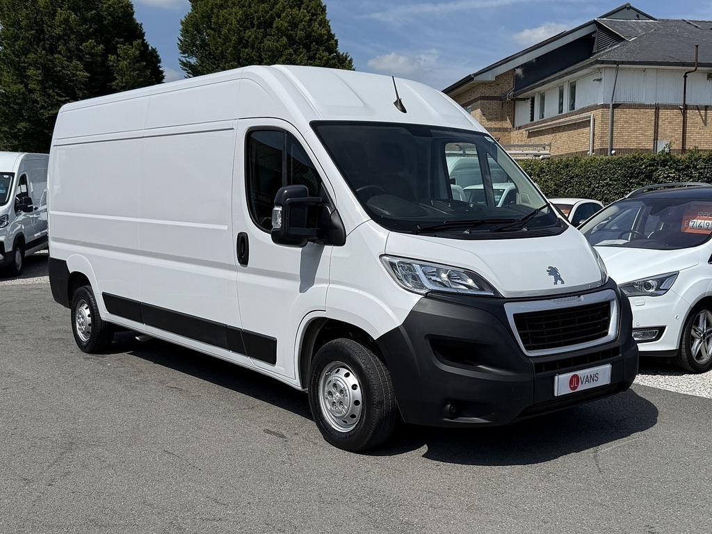 Peugeot Boxer Bluehdi 335 Professional Premium L3h2 Euro 6 140 White #3