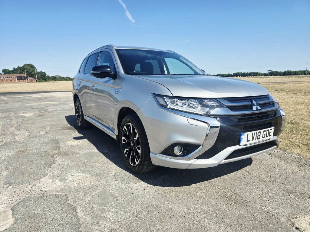 Mitsubishi Outlander 2.0H 12Kwh 4H Cvt 4Wd Euro 6 Ss Silver