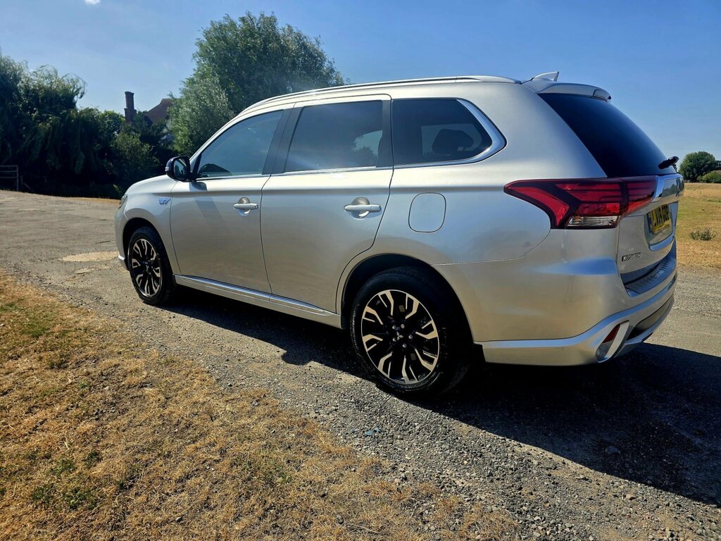 Mitsubishi Outlander 2.0H 12Kwh 4H Cvt 4Wd Euro 6 Ss Silver #5