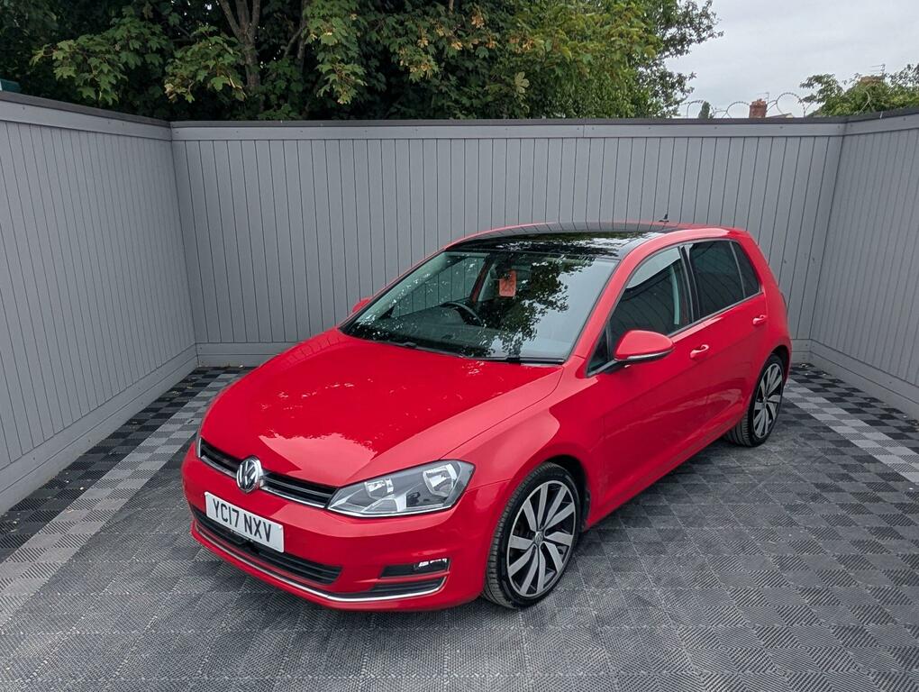 Volkswagen Golf 1.6 Tdi Bluemotion Tech Gt Edition Euro 6 Ss YC17NXV Red #2