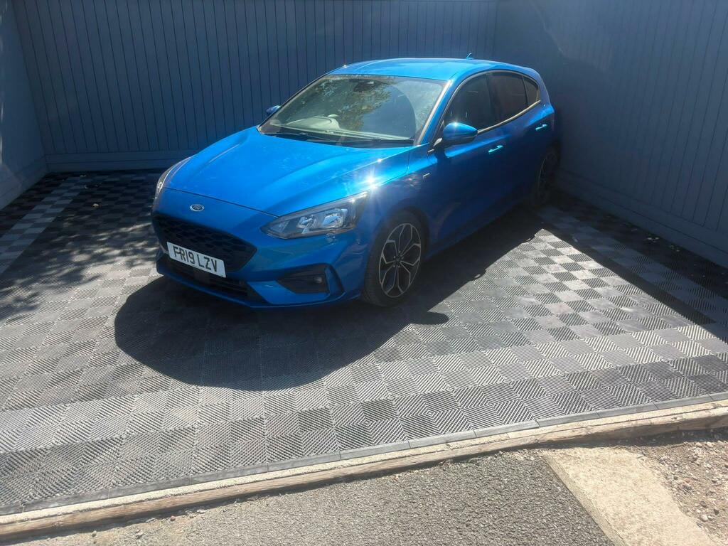 Ford Focus St-line X Blue