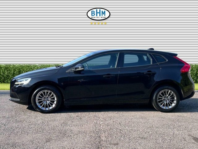 Volvo V40 2016 2.0 D2 Momentum Hatchback E Black #6