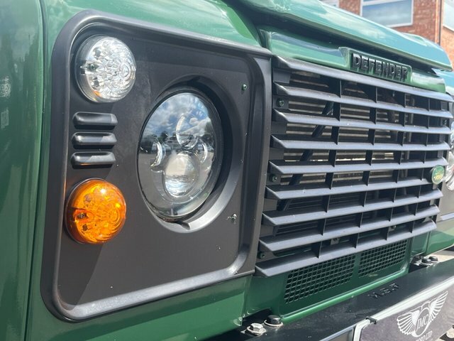Land Rover Defender 90 90 Ht White #32