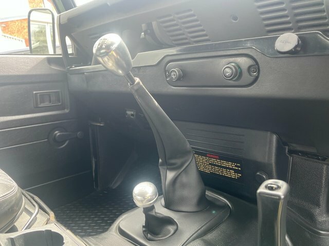 Land Rover Defender 90 90 Ht White #7