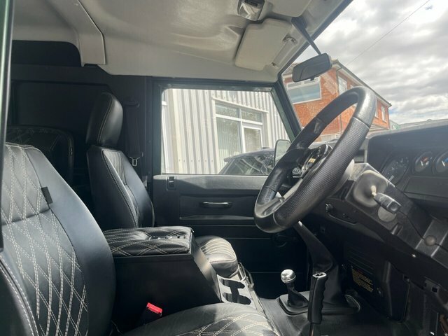 Land Rover Defender 90 90 Ht White #9