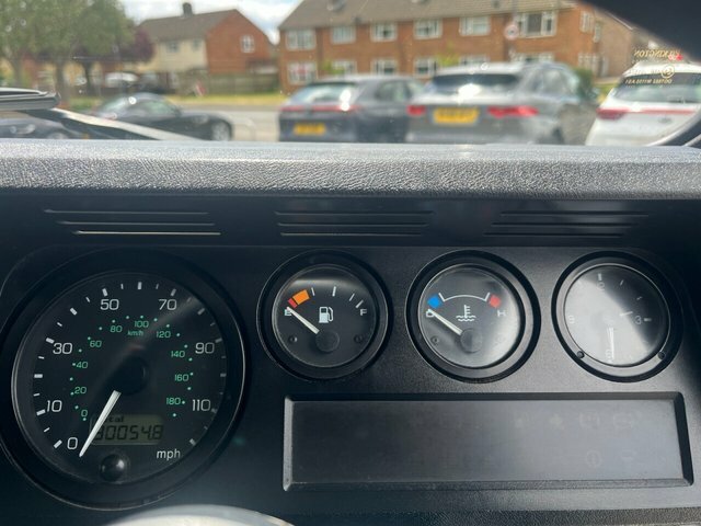 Land Rover Defender 90 90 Ht White #8