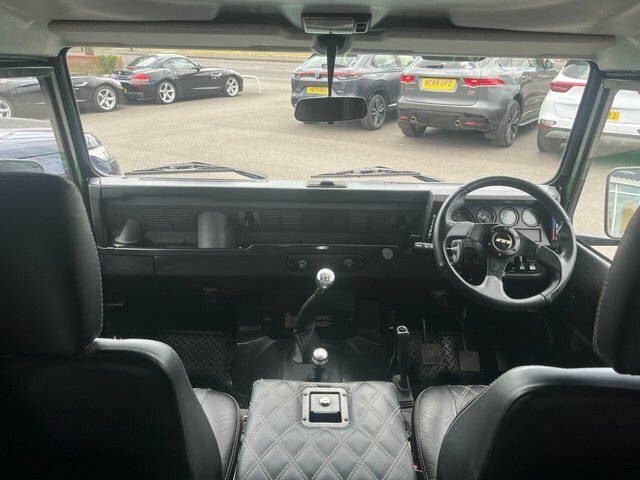 Land Rover Defender 90 1999 2.5 Td5 Hard Top Suv Swb 127 B Green #4