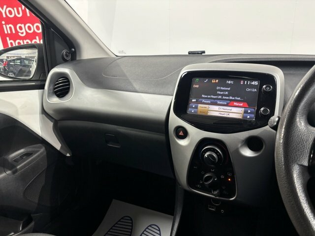 Citroen C1 Hatchback 1.2 Puretech Flair Euro 6 201867 Red #27