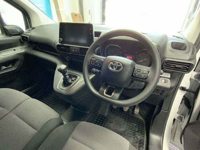Toyota Proace City 1.5 Bluehdi Icon Long YP23XPV White #5