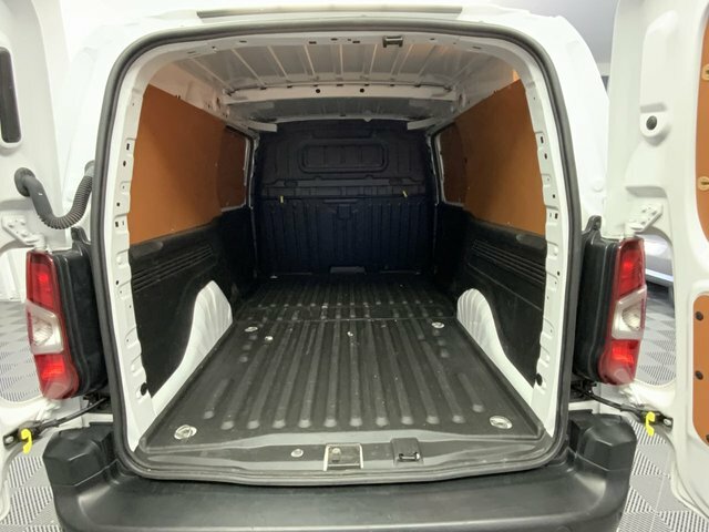 Toyota Proace City 1.5 Bluehdi Icon Long YP23XPV White #4