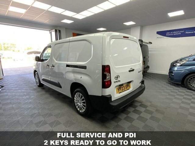 Toyota Proace City 1.5 Bluehdi Icon Long YP23XPV White #2