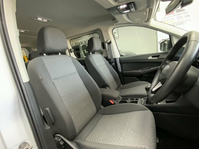 Ford Grand Tourneo Connect 2.0 Ecoboost Titanium Mpv White #3