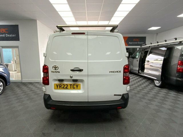 Toyota PROACE 2.0D 140 Active Van White #15
