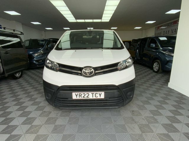 Toyota PROACE 2.0D 140 Active Van White #16