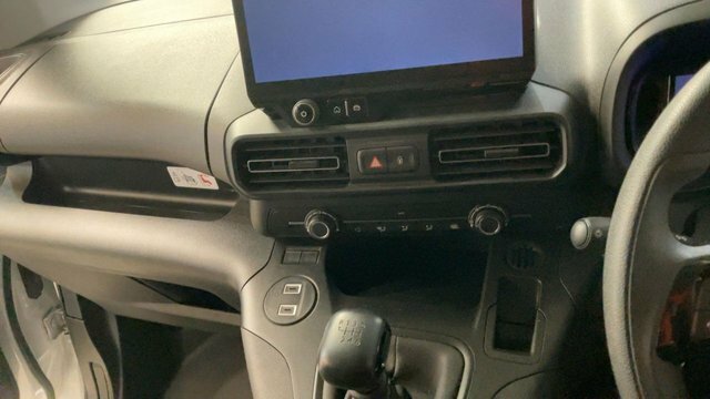 Vauxhall Combo 1.5 Turbo D 2300 White #6