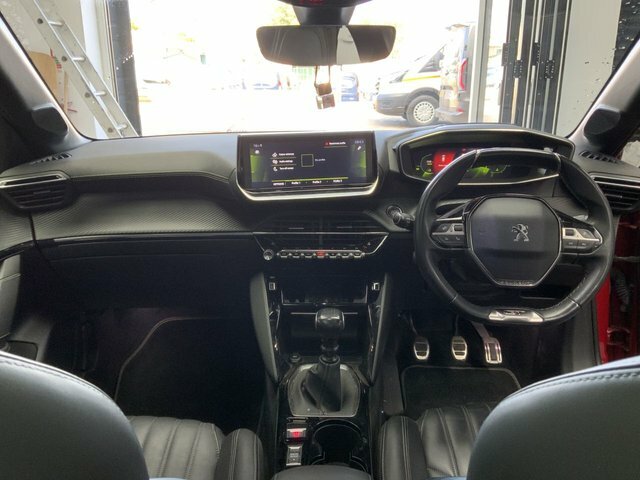 Peugeot 208 1.2 Puretech Gt Line MK20ORJ Red #3