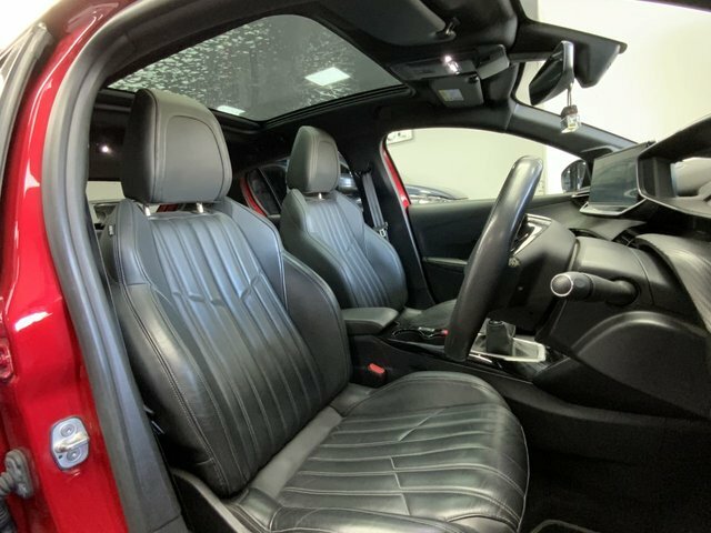 Peugeot 208 1.2 Puretech Gt Line MK20ORJ Red #5