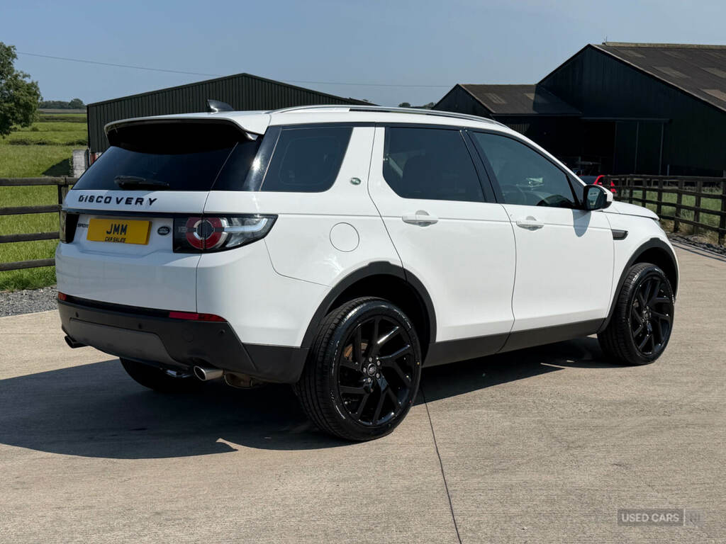 Land Rover Discovery Sport 2.0 Td4 Se Tech 5 Seat PX68ZVB White #3