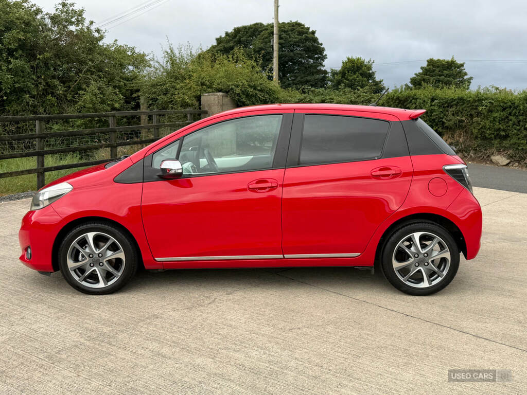 Toyota Yaris 1.33 Vvt-i Trend Red #5